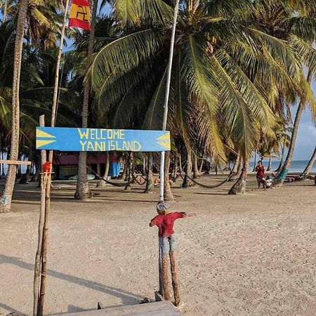 Private Room In San Blas Islands Plus Meals Waisalatupo Exterior photo