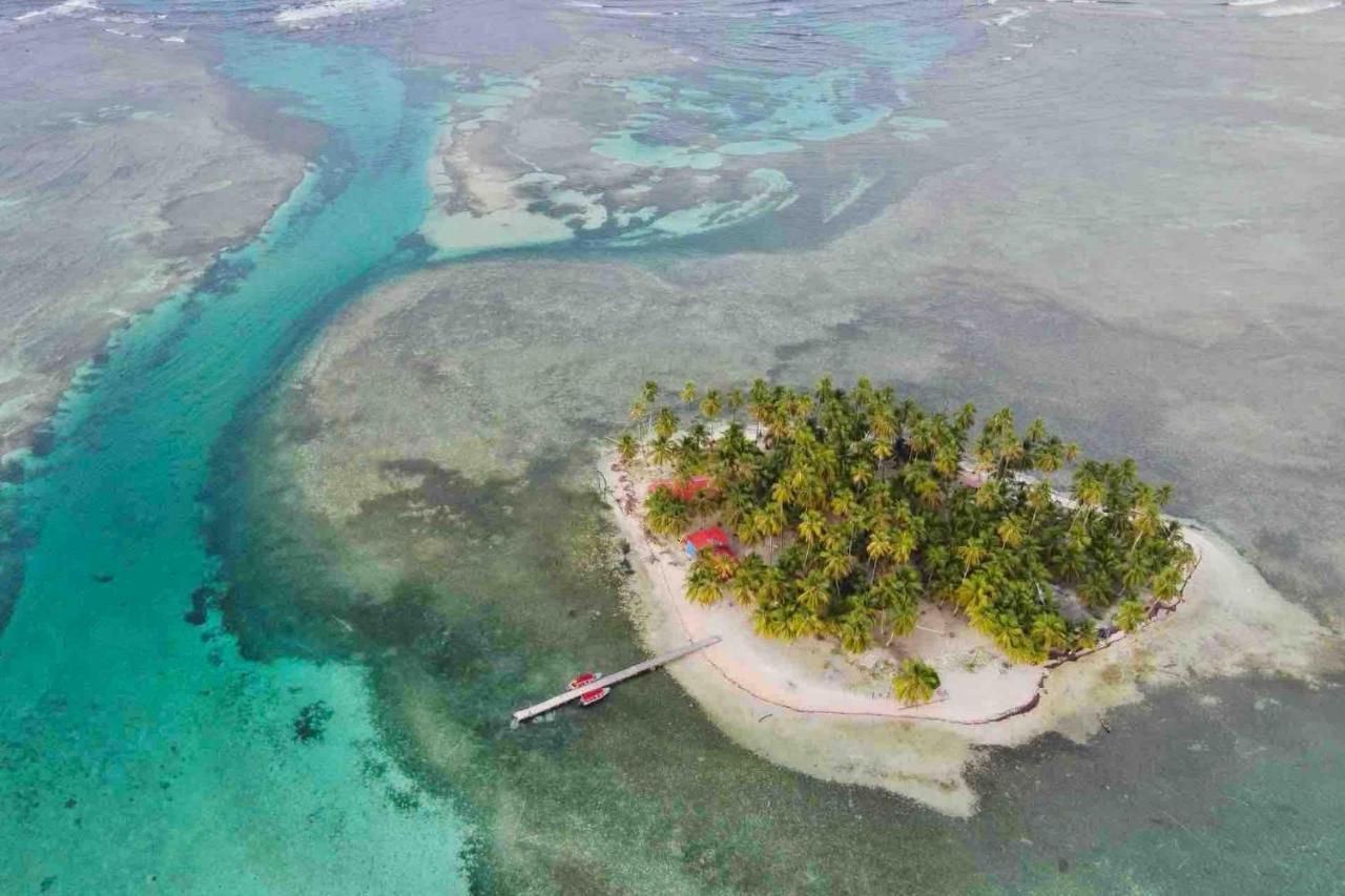 Private Room In San Blas Islands Plus Meals Waisalatupo Exterior photo