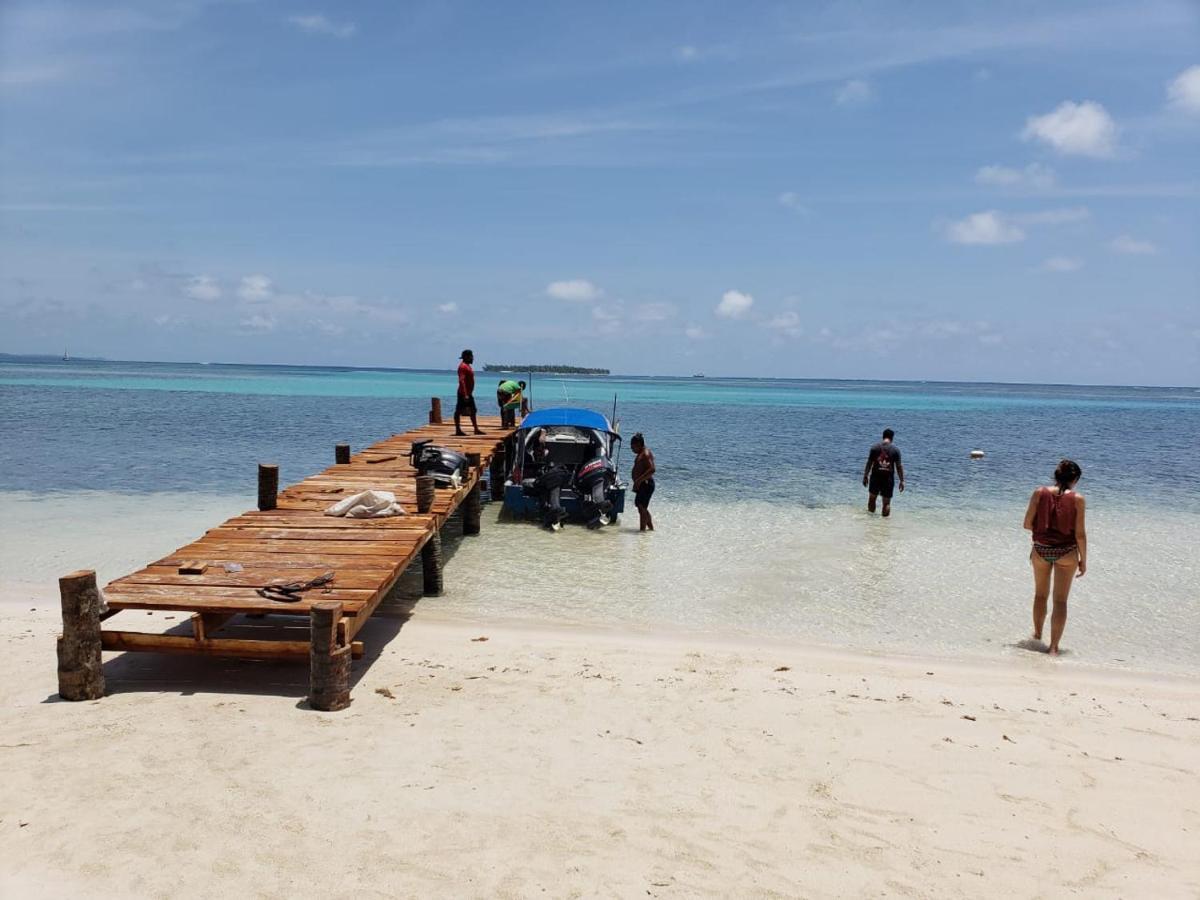 Private Room In San Blas Islands Plus Meals Waisalatupo Exterior photo