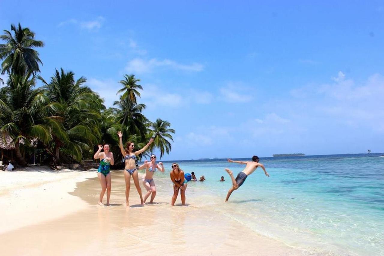 Private Room In San Blas Islands Plus Meals Waisalatupo Exterior photo