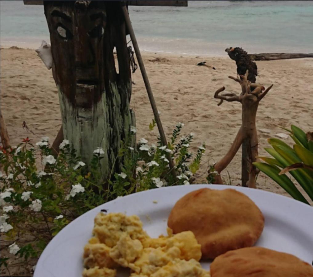 Private Room In San Blas Islands Plus Meals Waisalatupo Exterior photo