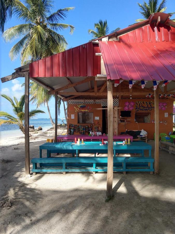 Private Room In San Blas Islands Plus Meals Waisalatupo Exterior photo