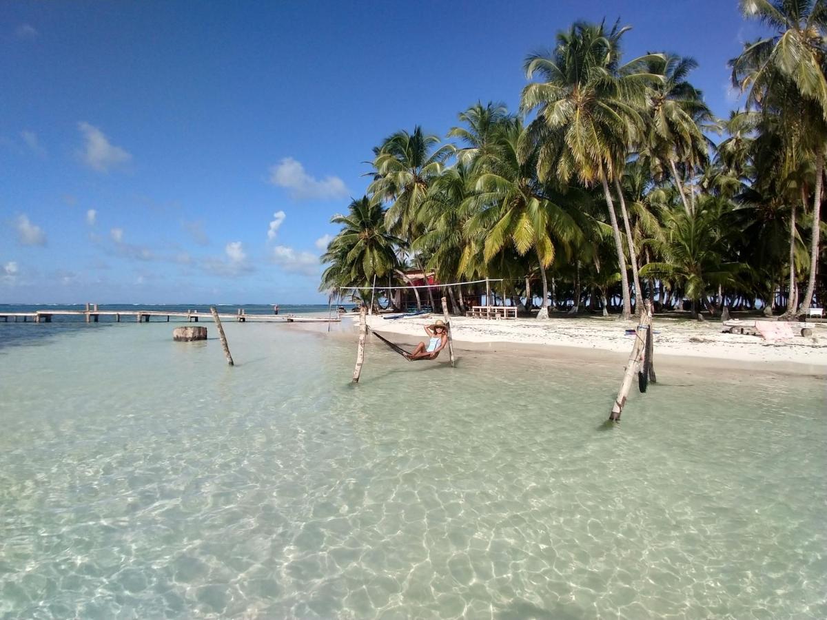 Private Room In San Blas Islands Plus Meals Waisalatupo Exterior photo